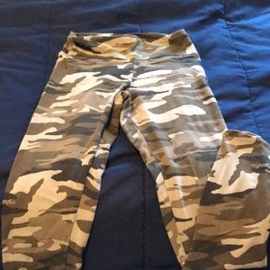 Camo leggings